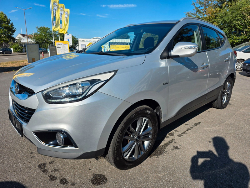 Hyundai iX35 2.0l CRDi Finale Gold Paket 4WD/Tüv-Neu/1Ha — photo 3