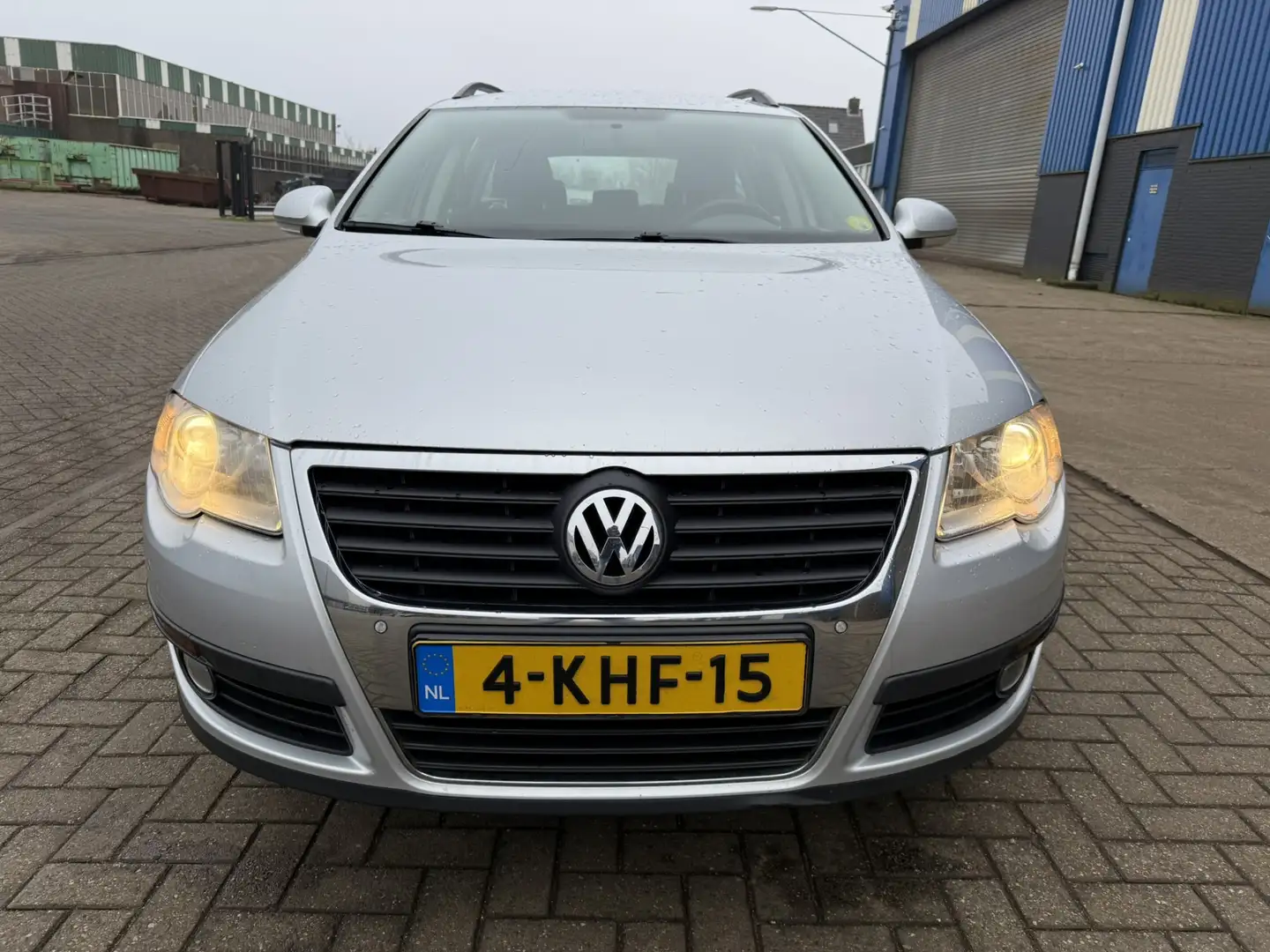 Volkswagen Passat Variant 2.0 TDI COMFORTLINE TREKHAAK Gris - 2
