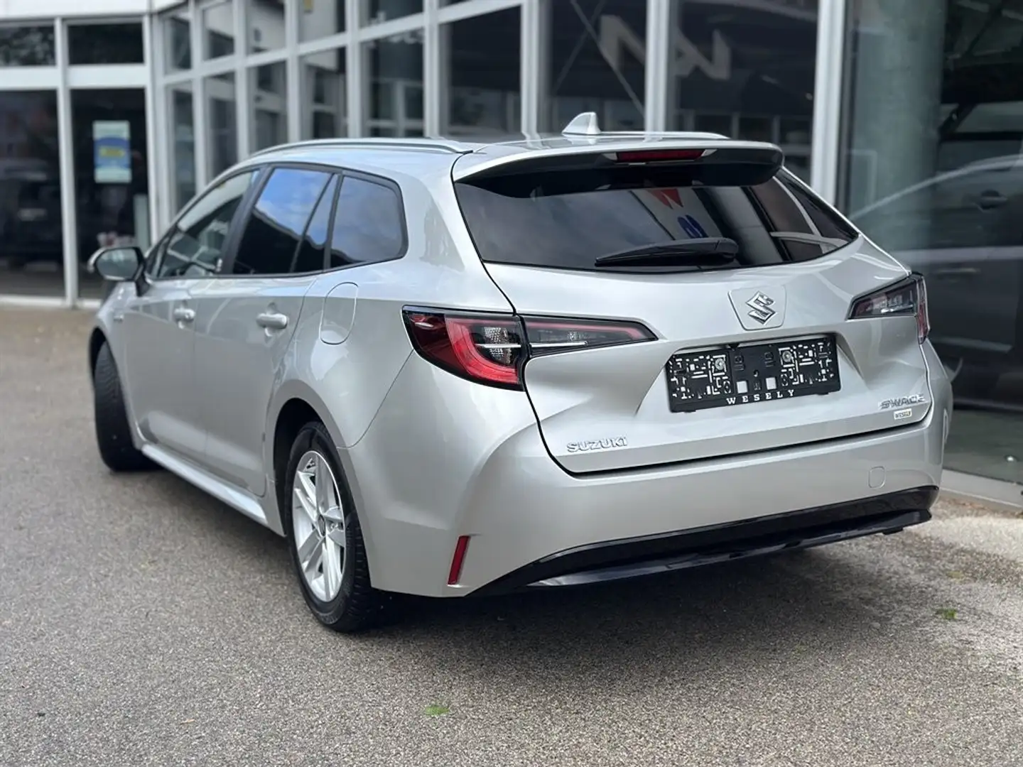 Suzuki Swace 1,8 HEV E-CVT Shine Silber - 2