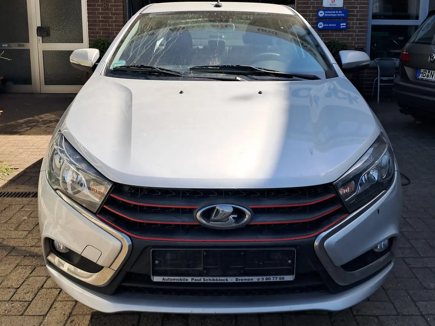 Lada Vesta 1.6 Luxus Zilver - 2