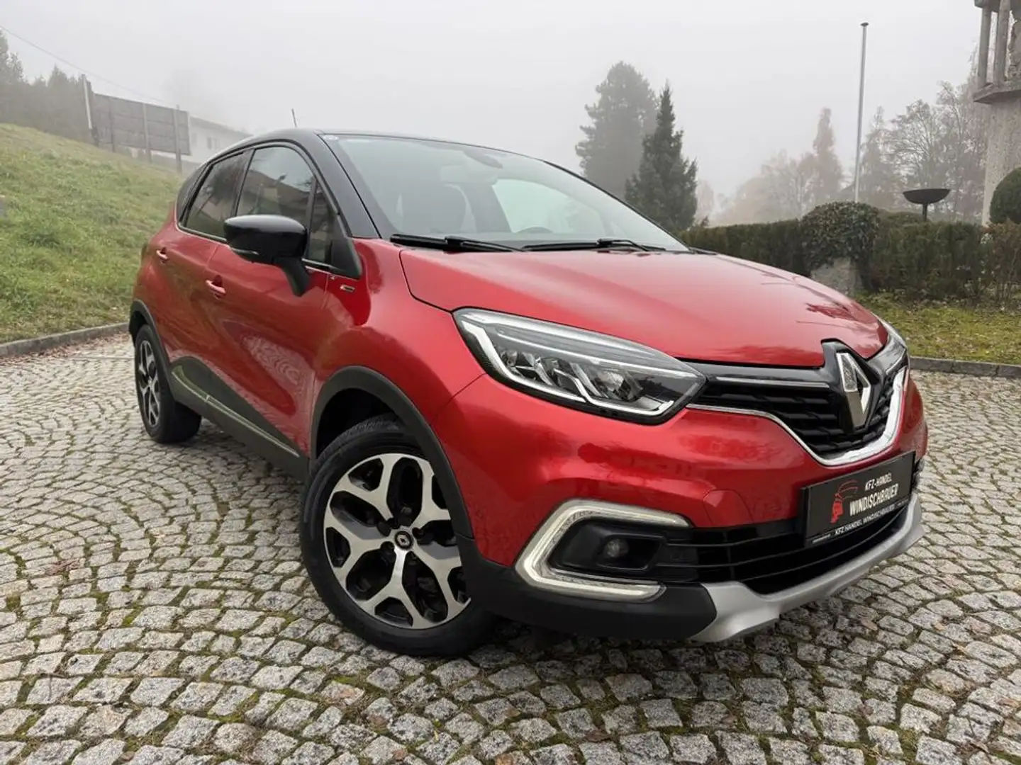 Renault Captur 4Austria KLIMA TEMPOMAT NAVI SHZ R-KAM Noir - 1