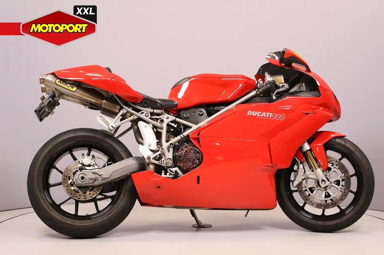 Ducati 999 Rot - 1