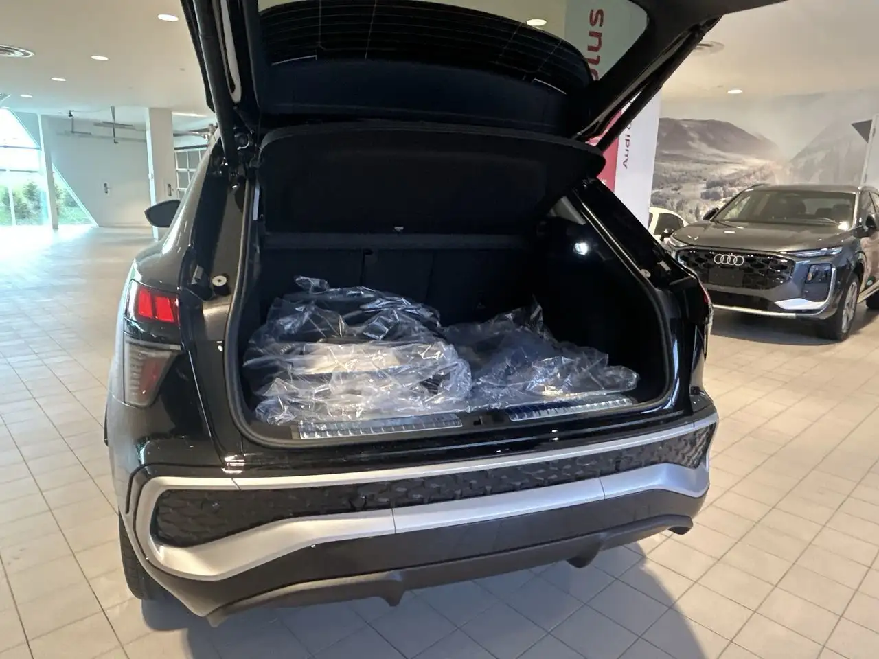 Audi Q3 снимка Audi Q3