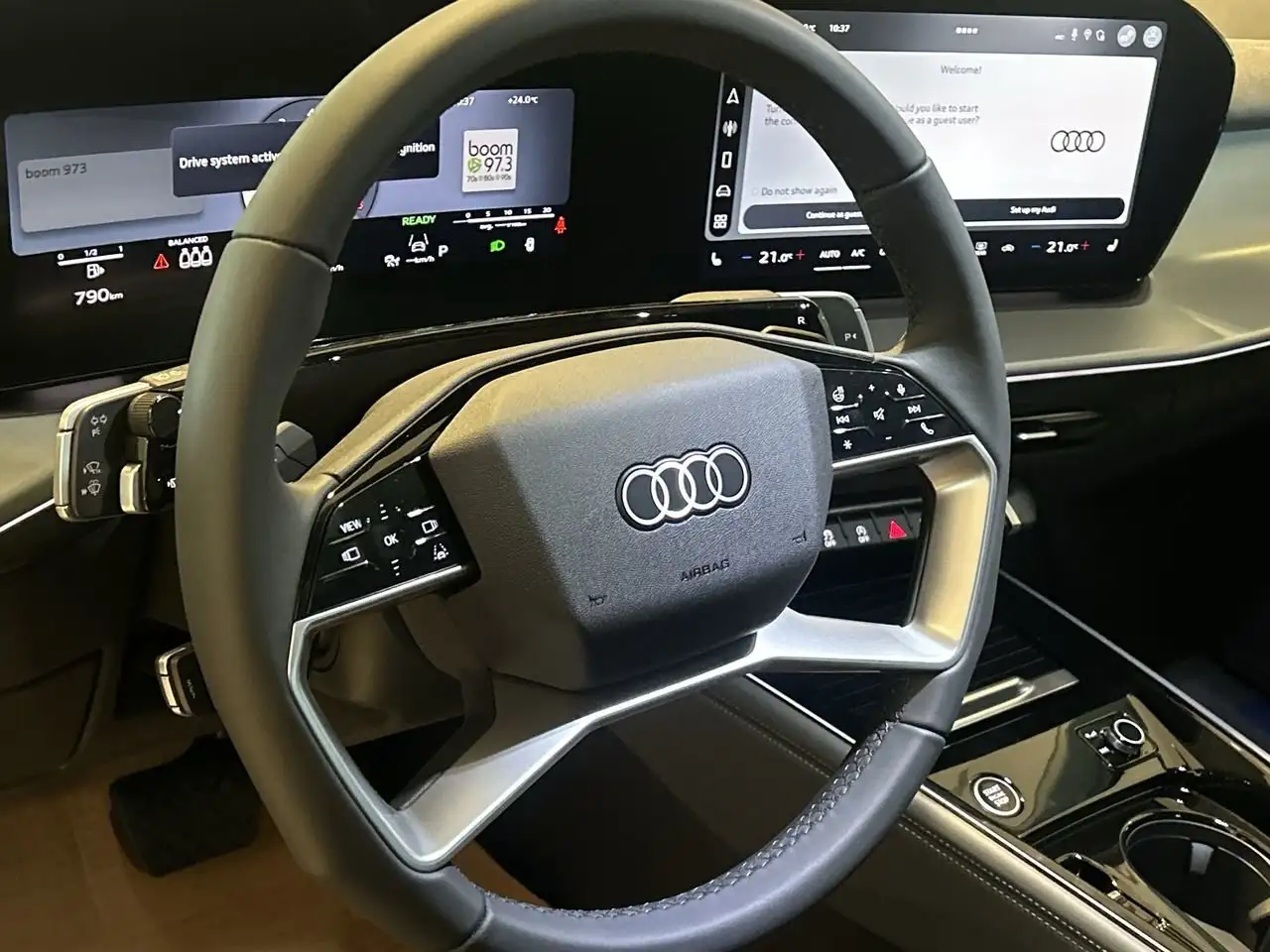 Audi Q3 снимка Audi Q3