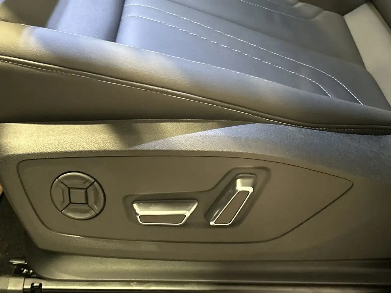 Audi Q3 снимка Audi Q3