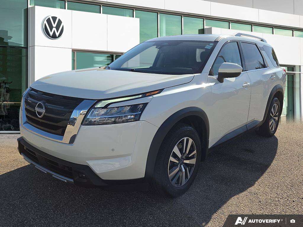 2023 Nissan Pathfinder SL | AWD | CLEAN CARFAX | ONE OWNER | HEATED SEATS