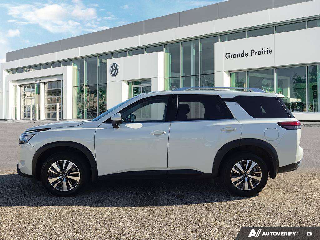 2023 Nissan Pathfinder SL | AWD | CLEAN CARFAX | ONE OWNER | HEATED SEATS — снимка 1