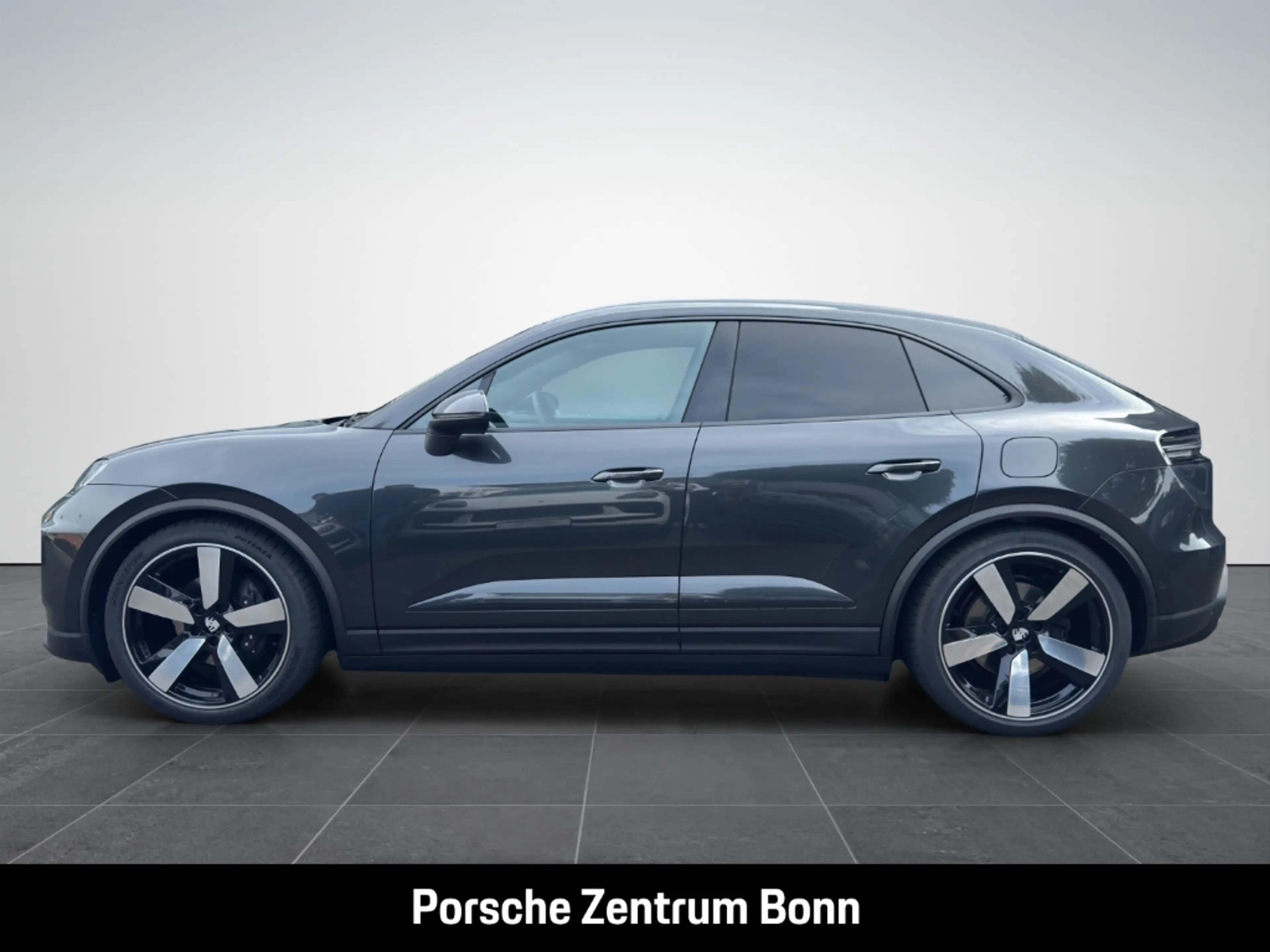 Porsche Macan BOSE Luftfederung PASM 22-Zoll LED-Matrix — photo 8