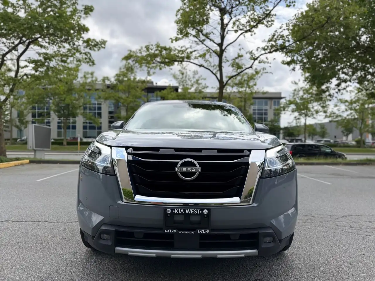 Nissan Pathfinder снимка Nissan Pathfinder