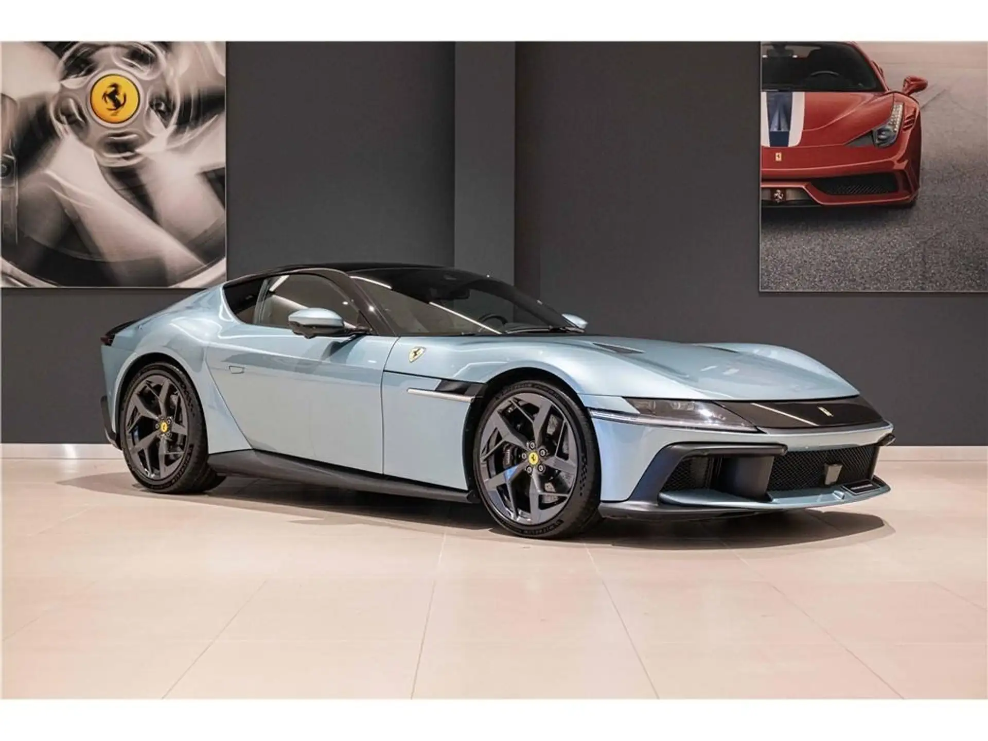페라리 12 칠린드리 2025 실버 사진 8