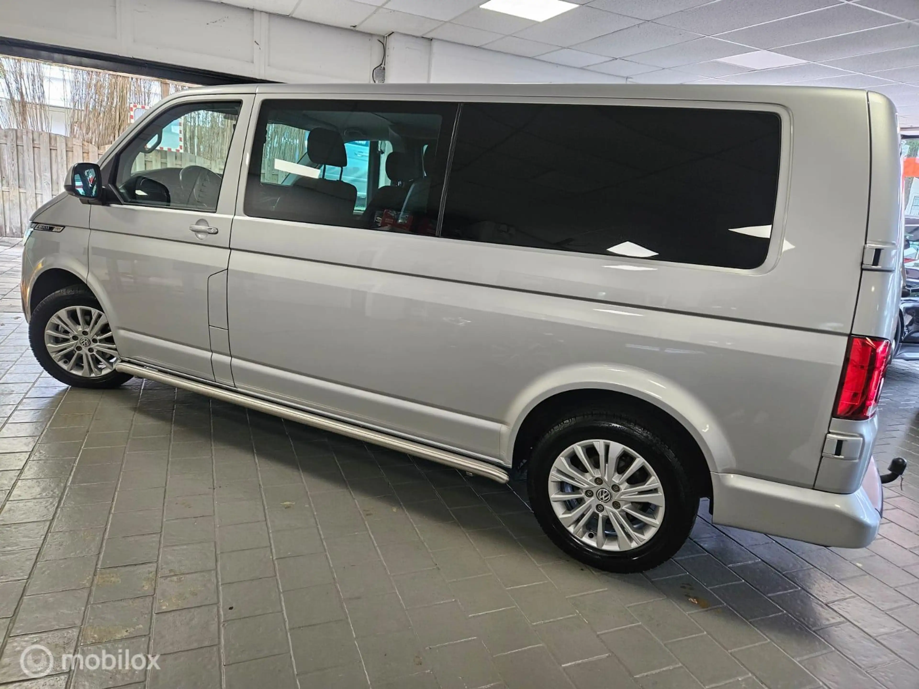 Volkswagen T6.1 Transporter 2.0 TDI L2H3 30 Bulli — photo 5