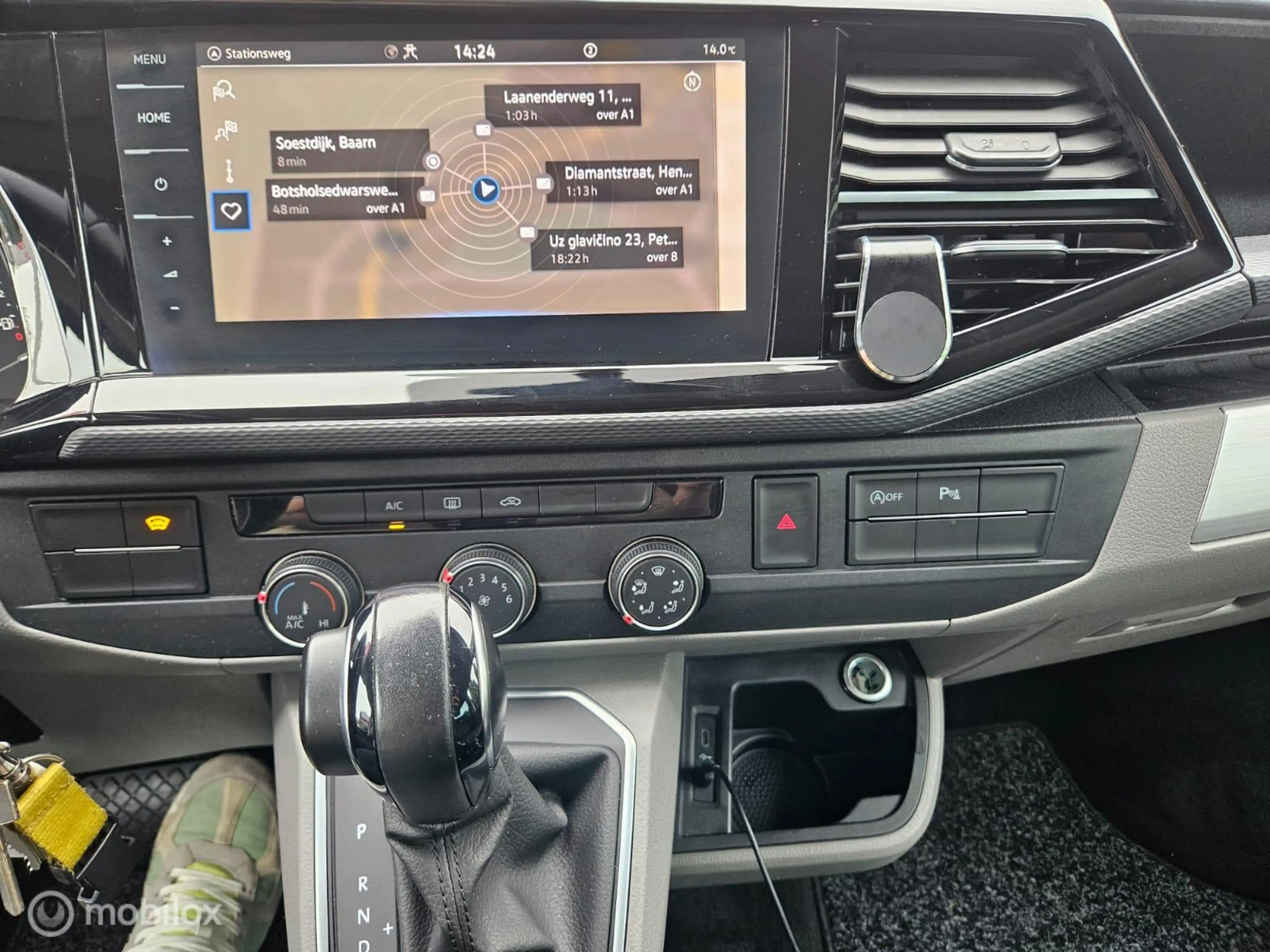 Volkswagen T6.1 Transporter 2.0 TDI L2H3 30 Bulli — photo 12