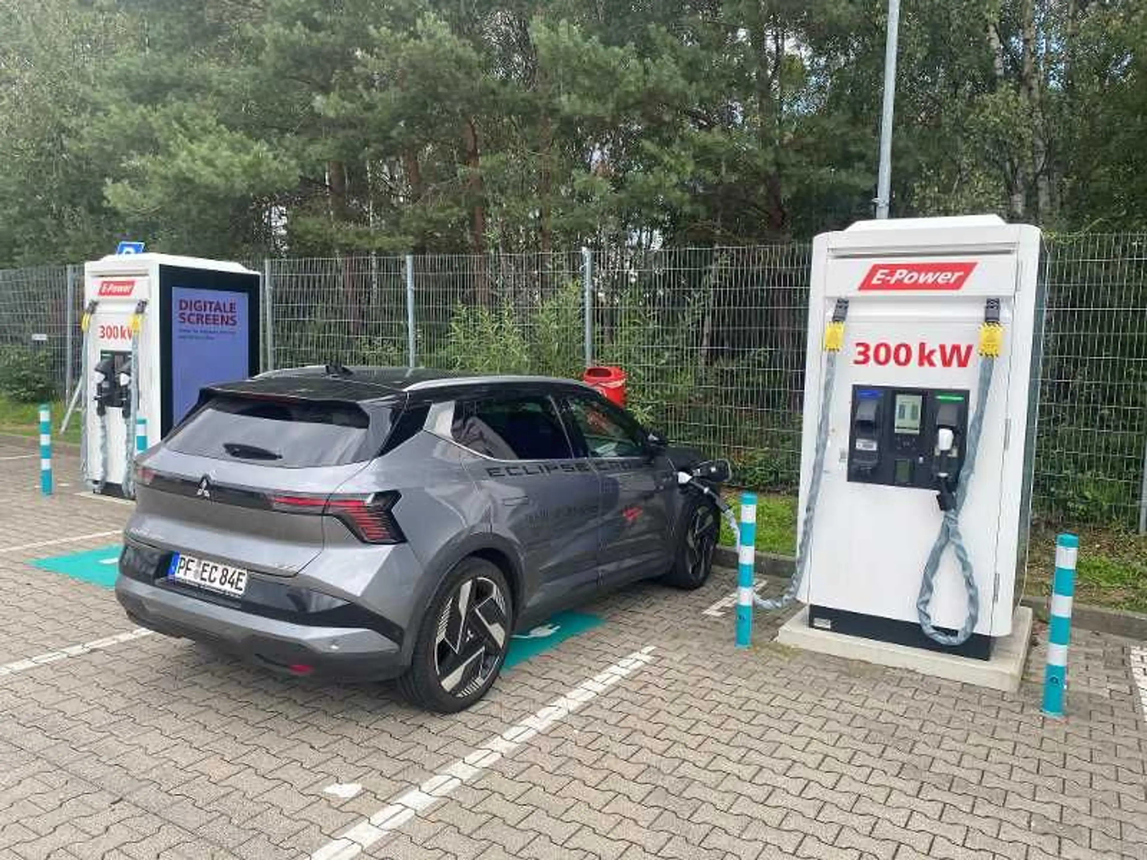 Mitsubishi Eclipse Cross Diamant TOP Akku 87 KW — photo 13