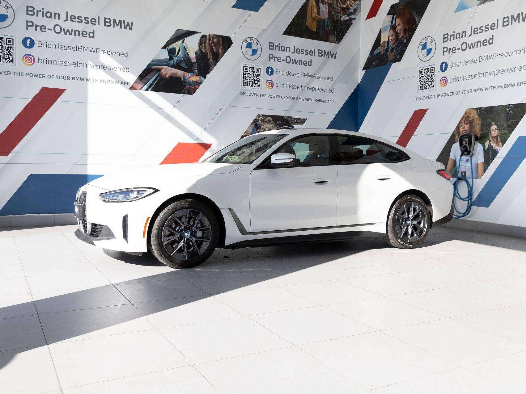 2023 BMW i4