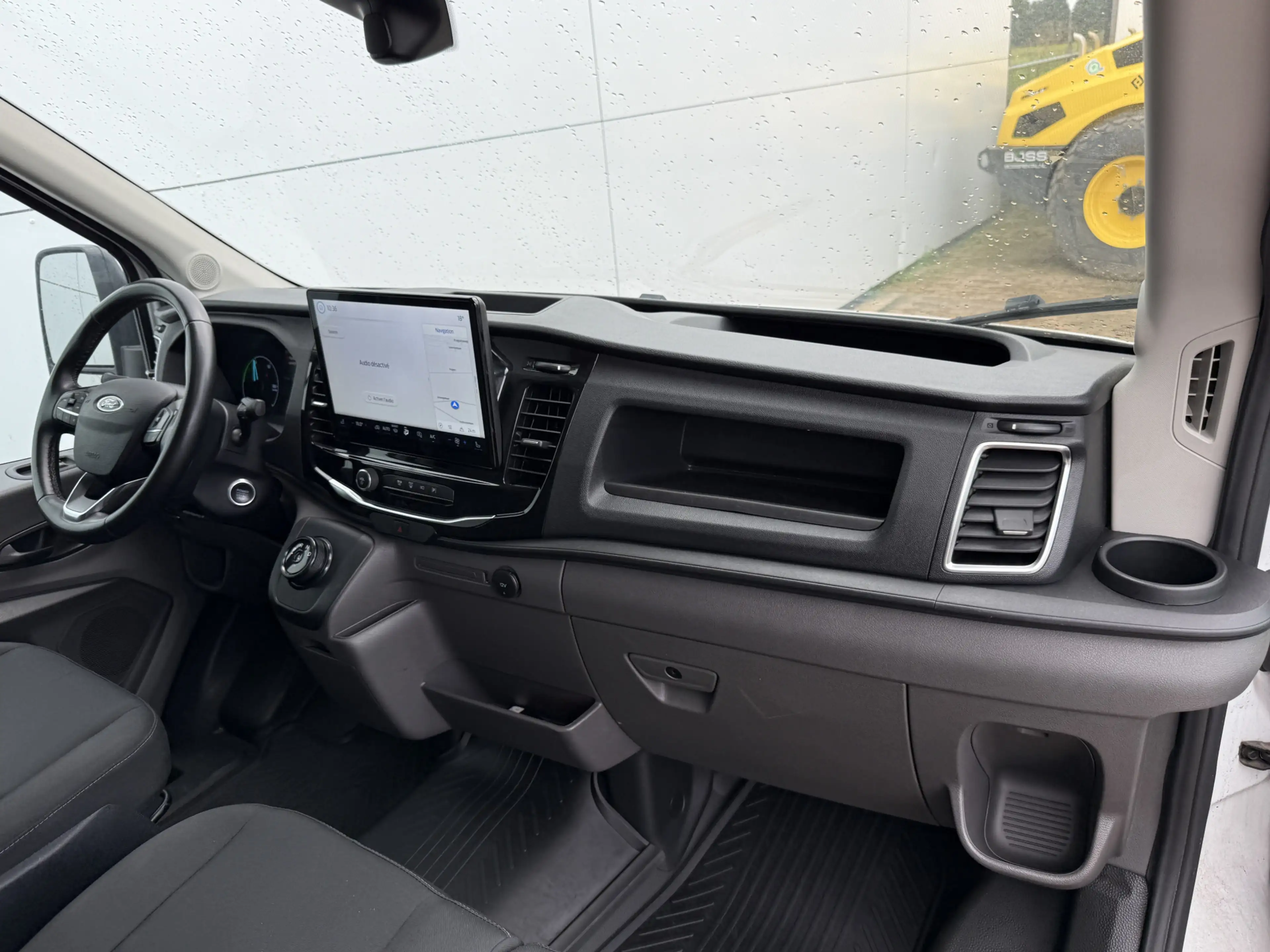 Ford E-Transit 68kWh 184PK L2H2 317km WLTP 97,3% (SOH) BEV Snella — photo 11