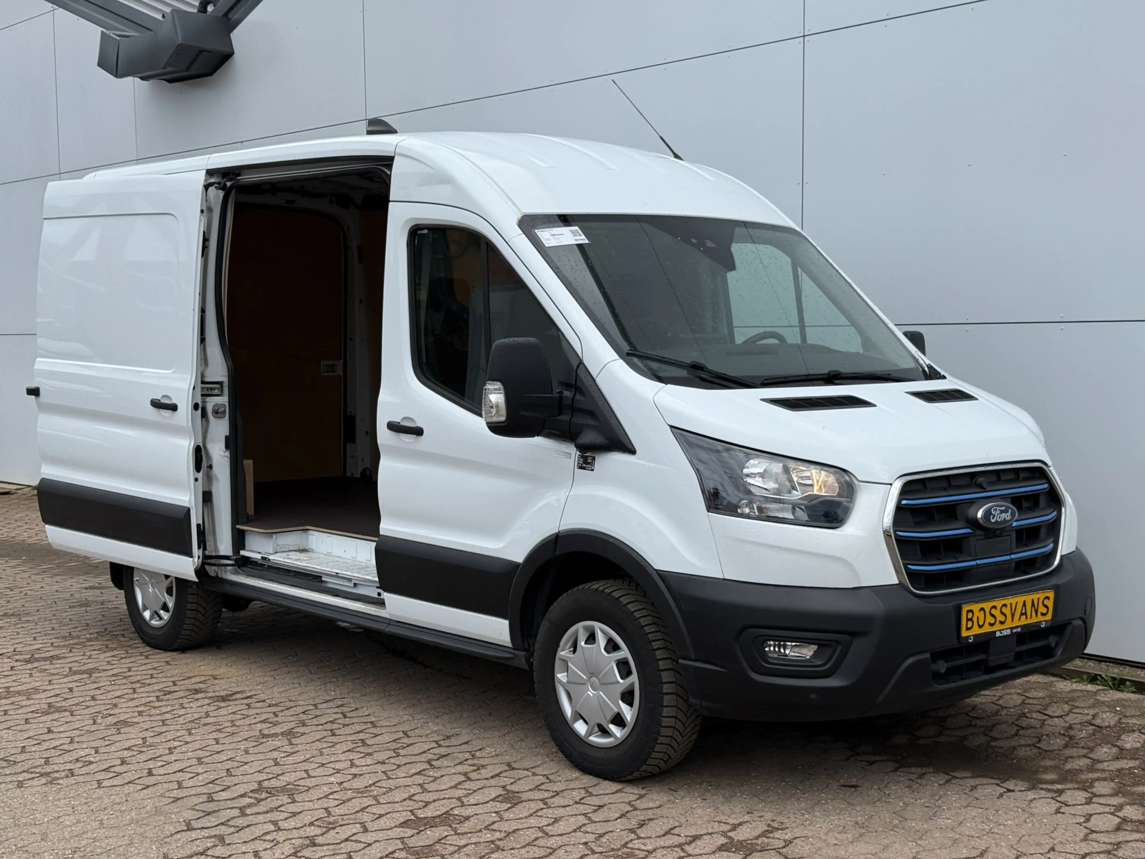 Ford E-Transit 68kWh 184PK L2H2 317km WLTP 97,3% (SOH) BEV Snella — photo 6