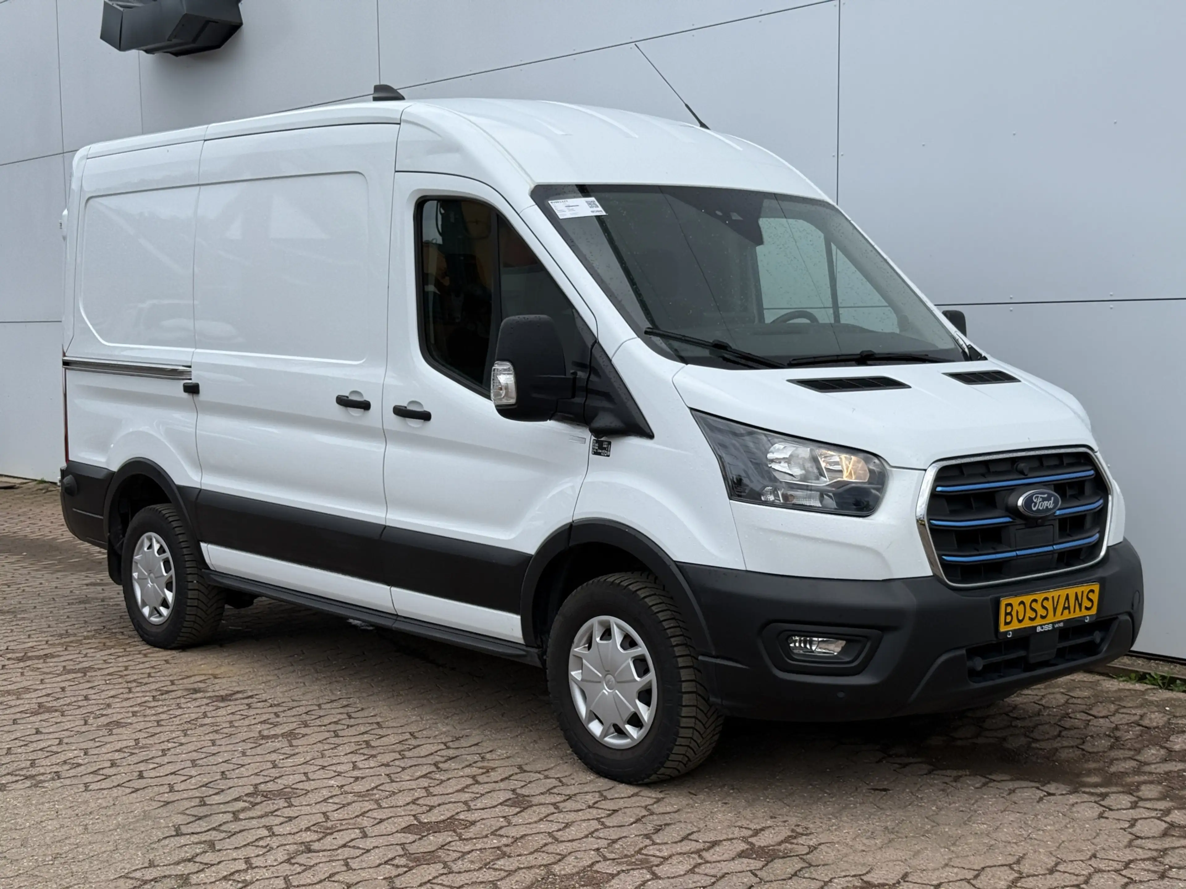 Ford E-Transit 68kWh 184PK L2H2 317km WLTP 97,3% (SOH) BEV Snella — photo 5