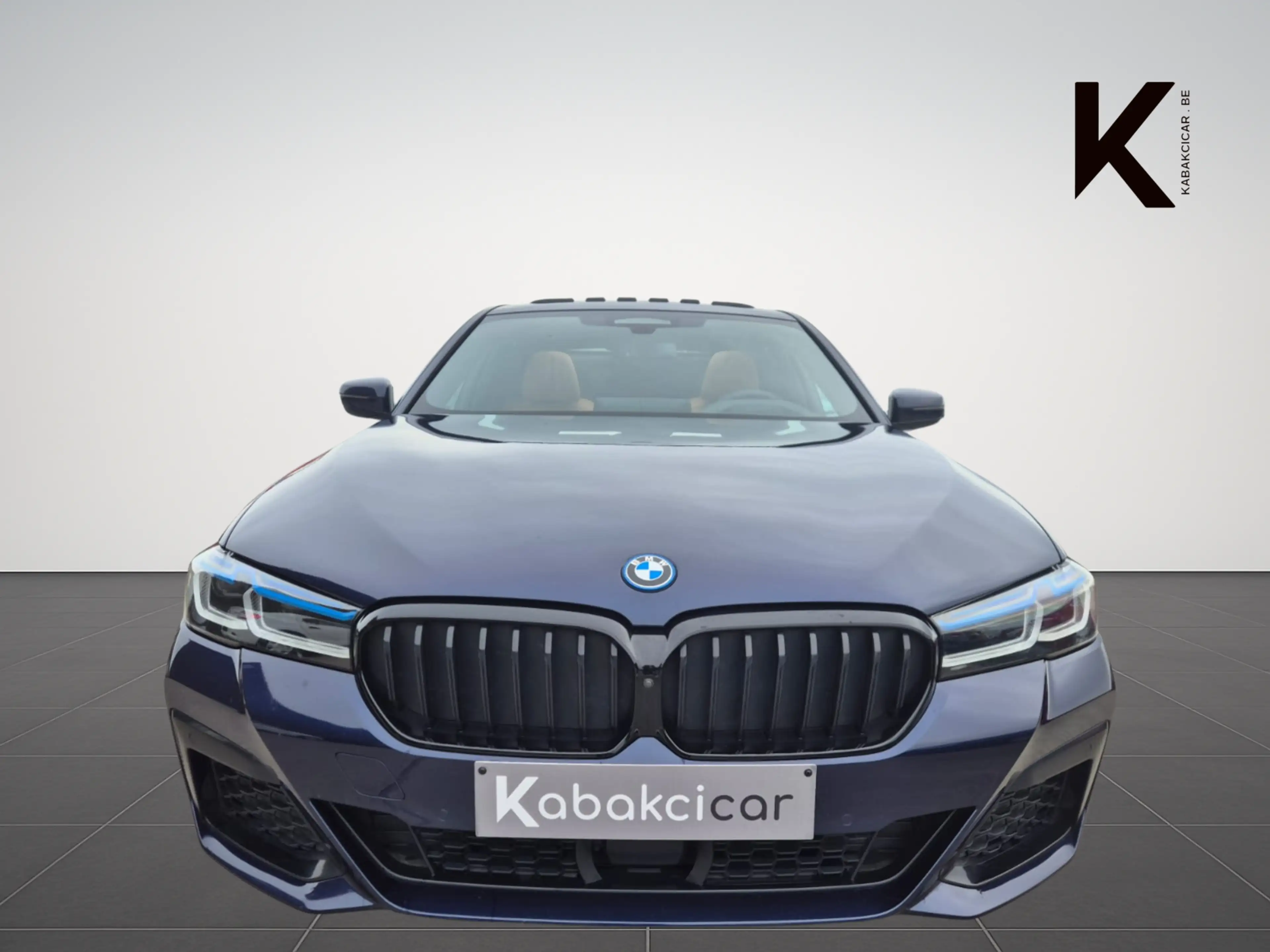BMW 545 545eXA PHEV//FULL CARNET//GPS//USB-C//GARANTIE 12M — photo 2