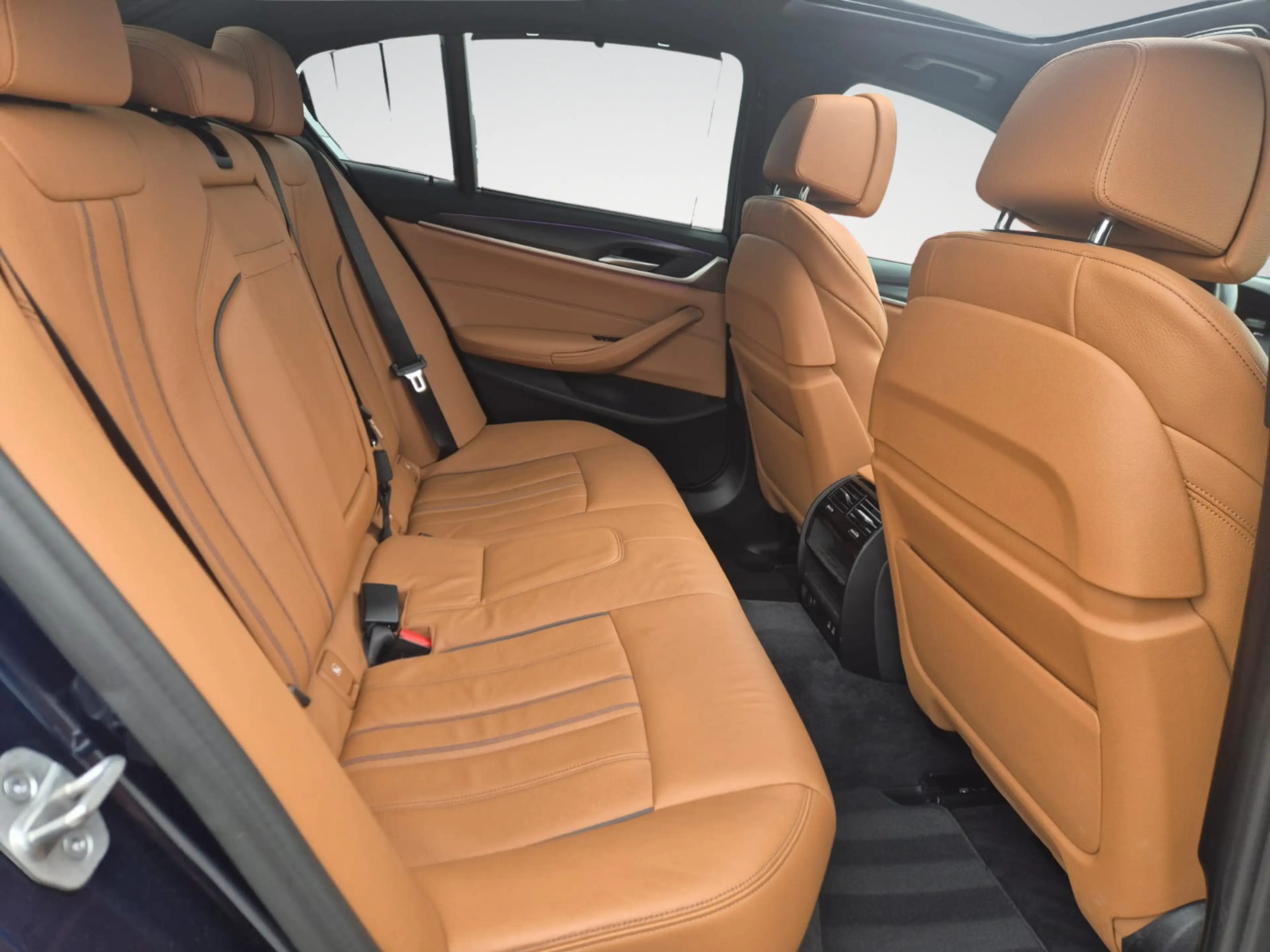 BMW 545 545eXA PHEV//FULL CARNET//GPS//USB-C//GARANTIE 12M — photo 12