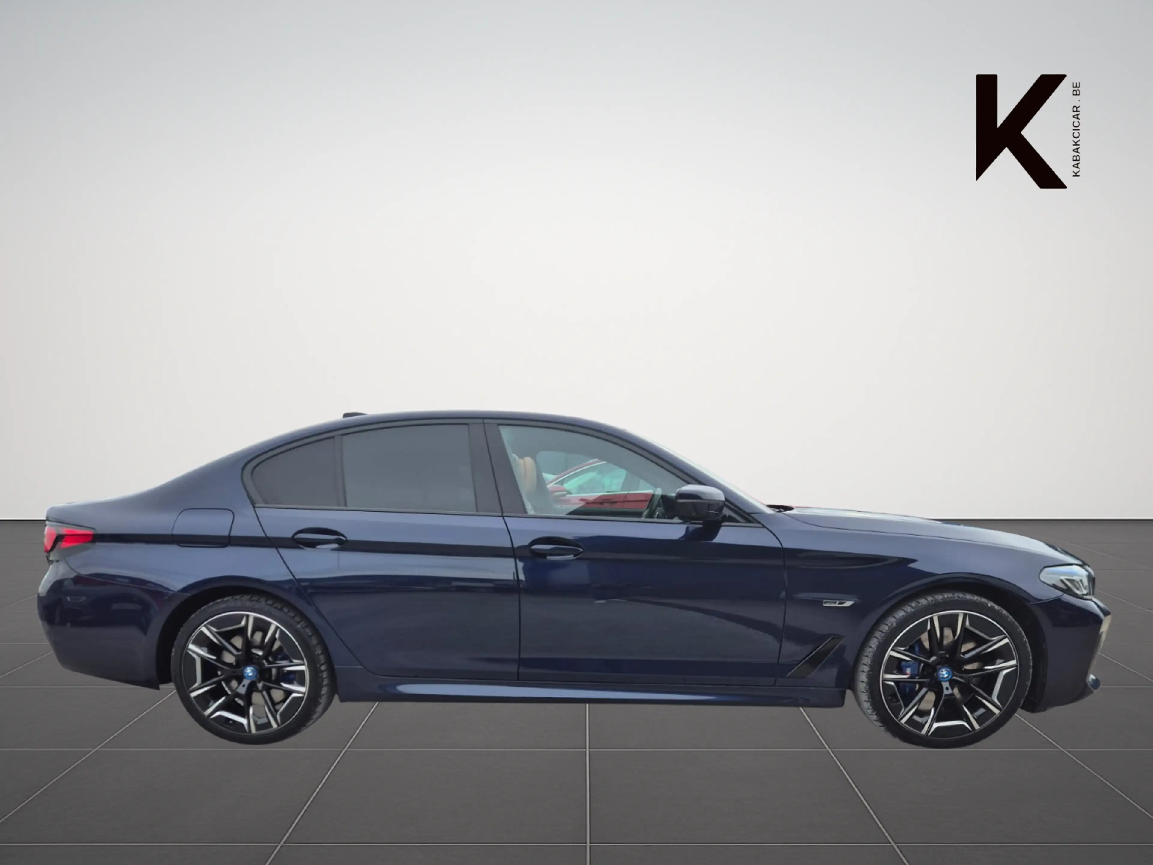 BMW 545 545eXA PHEV//FULL CARNET//GPS//USB-C//GARANTIE 12M — photo 8