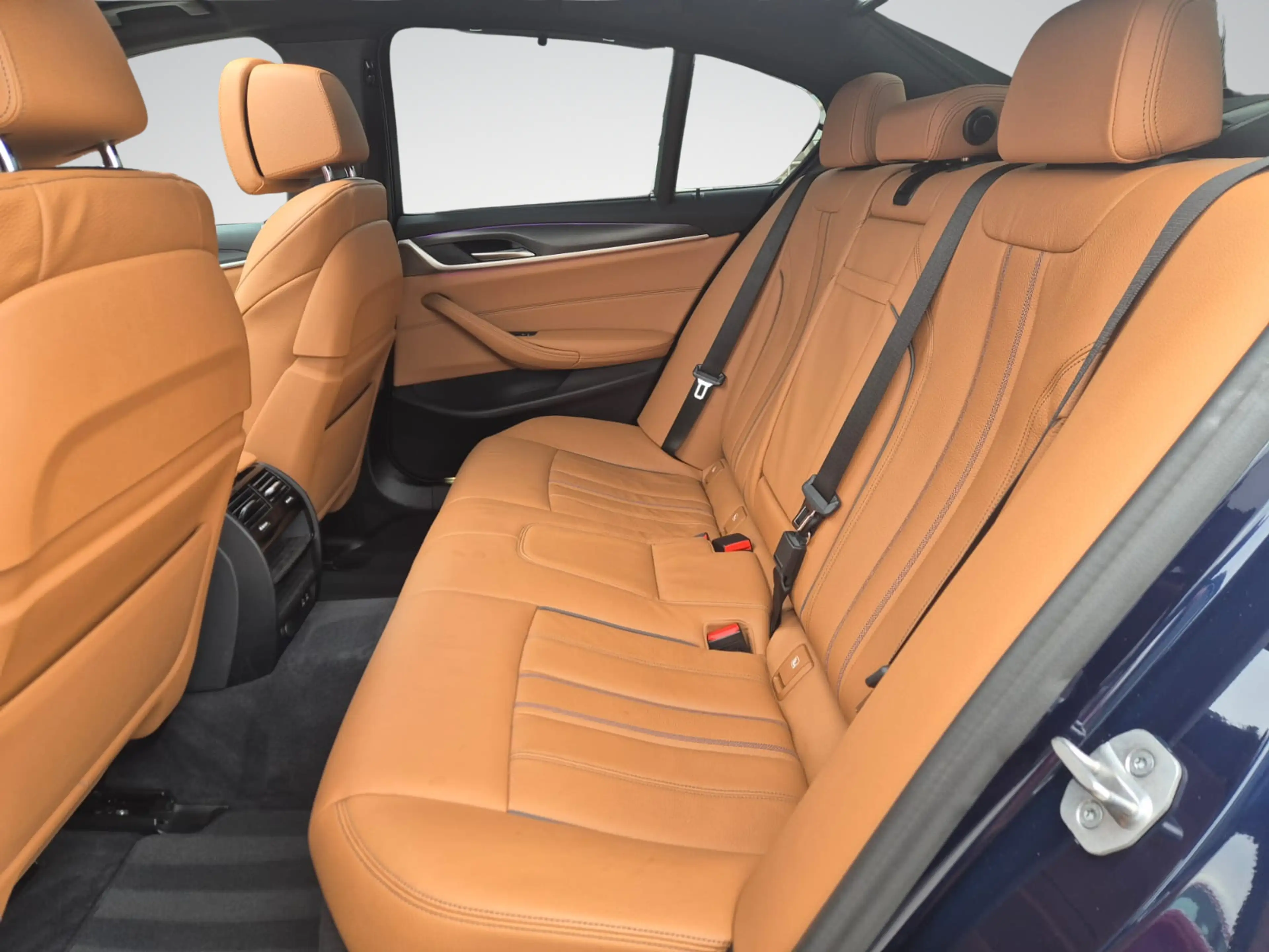 BMW 545 545eXA PHEV//FULL CARNET//GPS//USB-C//GARANTIE 12M — photo 10