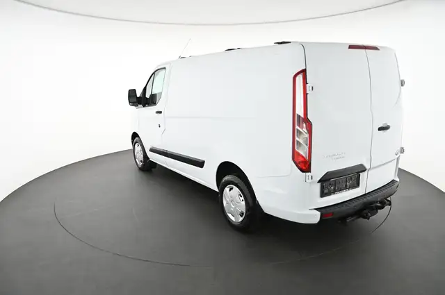 Ford Transit Custom view 9