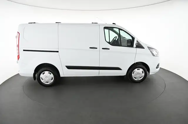 Ford Transit Custom view 6