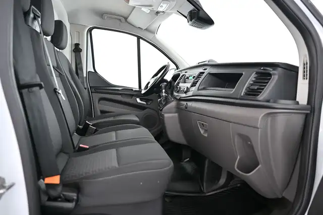 Ford Transit Custom view 17