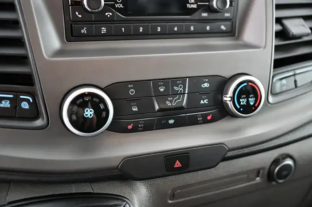 Ford Transit Custom view 24