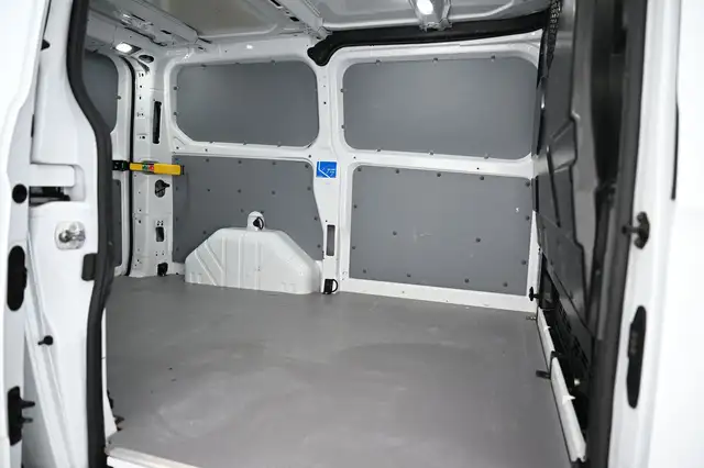 Ford Transit Custom view 19