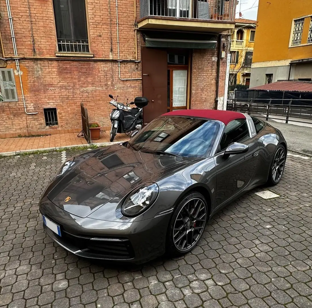 Porsche 911 Grigio - 1