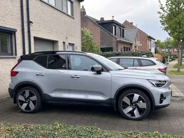 E-XC40 82 kWh 4WD Recharge Twin Ultimate(300kW) FULL OPTION