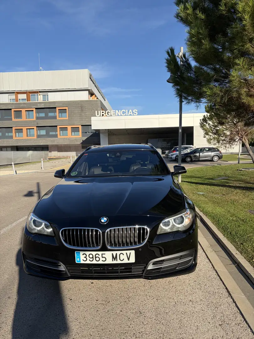 BMW 530 530dA Touring xDrive Luxury - 2