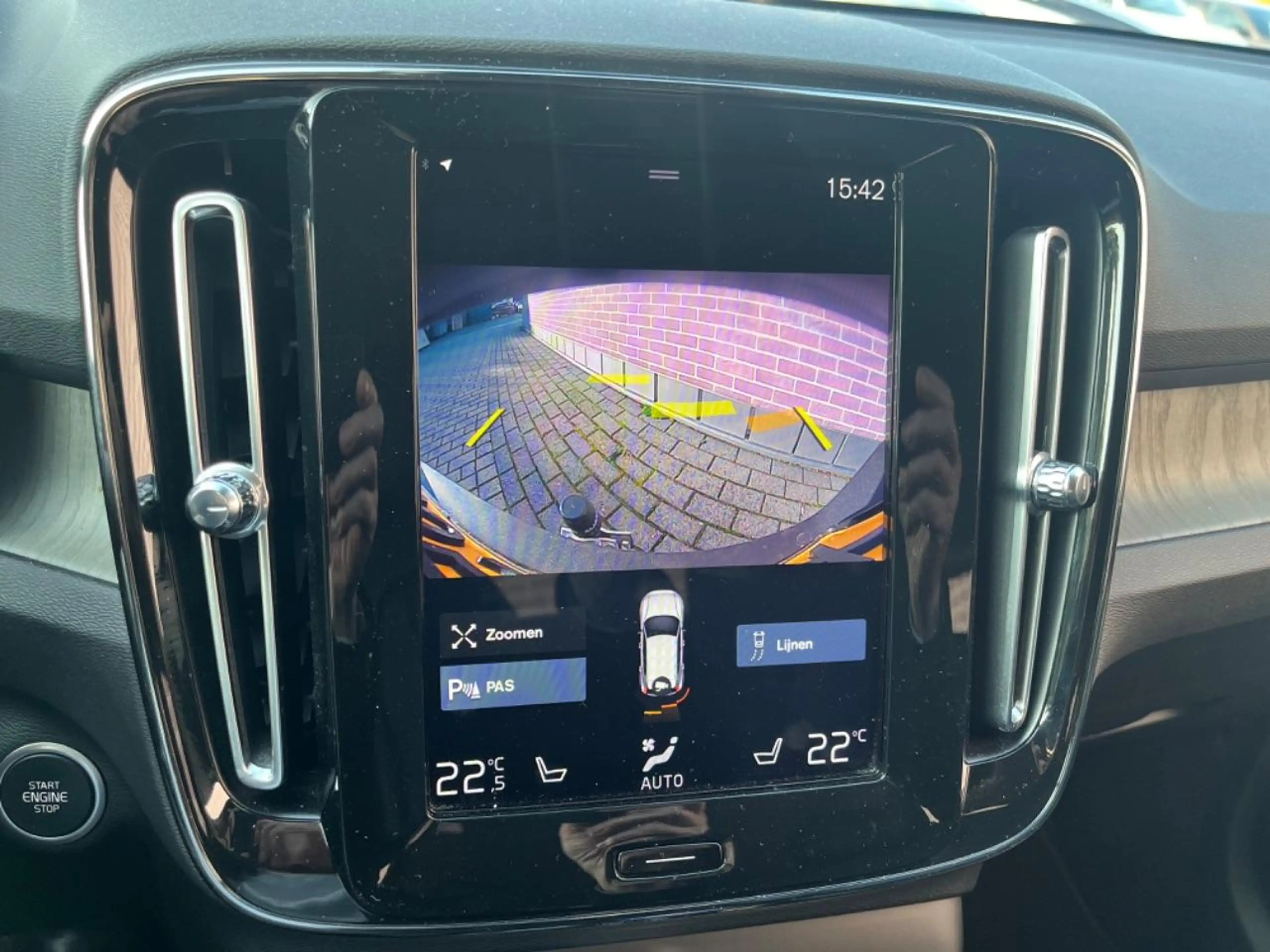 Volvo XC40 2.0 T4 Inscription | Trekhaak | Adaptieve cruise c — photo 6