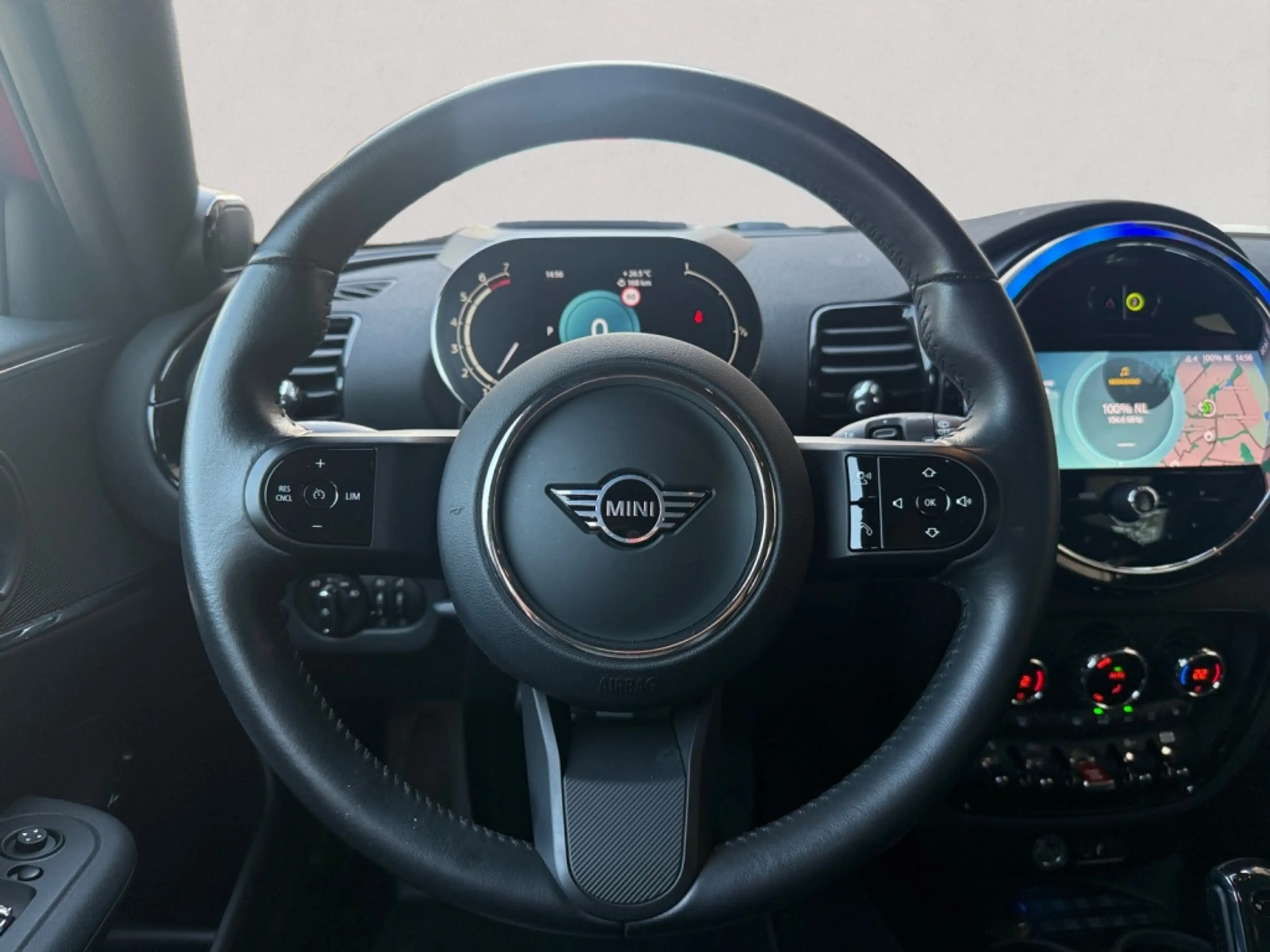 MINI Cooper Clubman 1.5 Business Edition | H&K | leer | head-up | trek — photo 6
