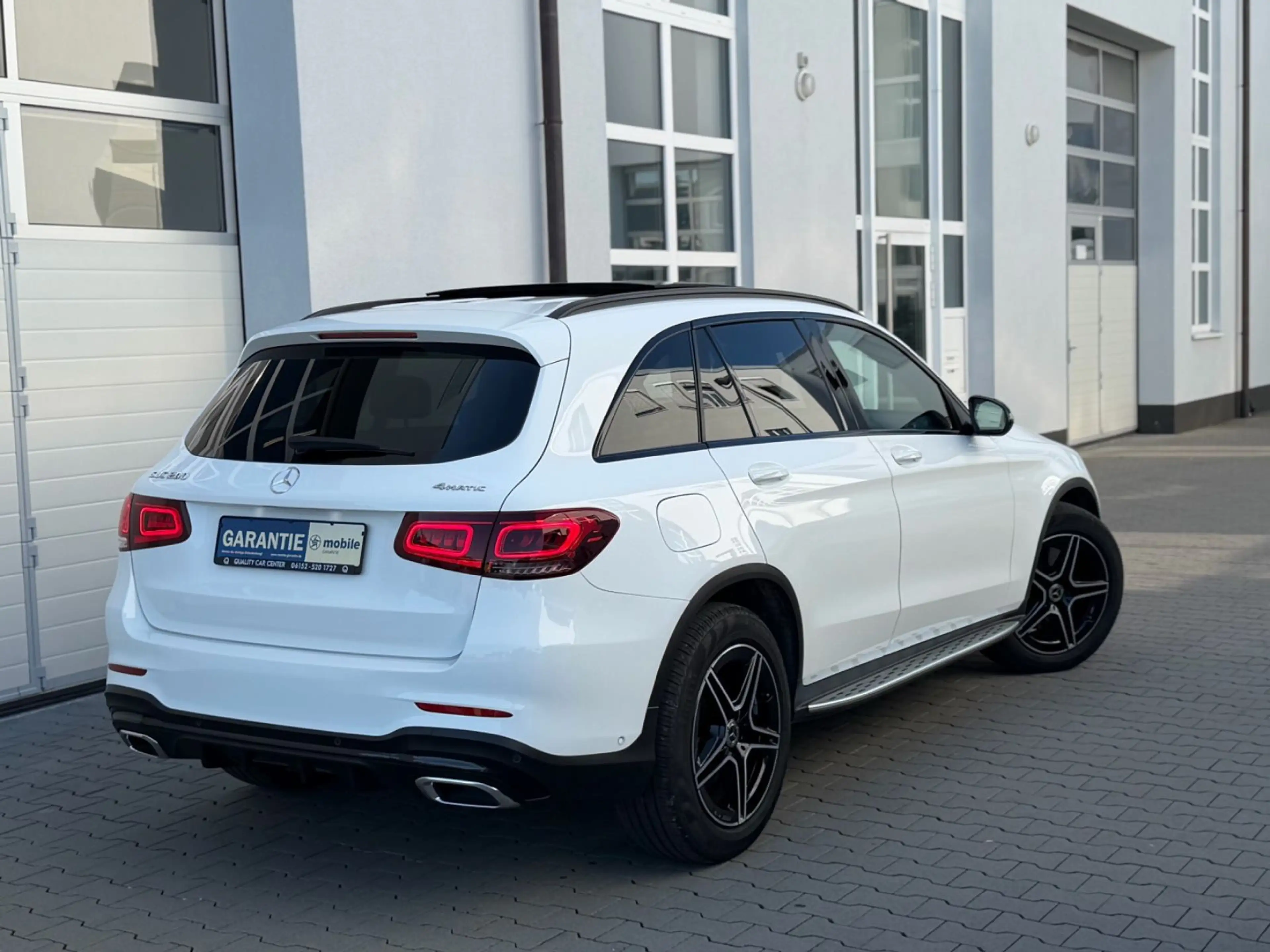 Mercedes-Benz GLC 200 9G 4Matic Mild- AMG*PANO*KAME*1HAND* — photo 4