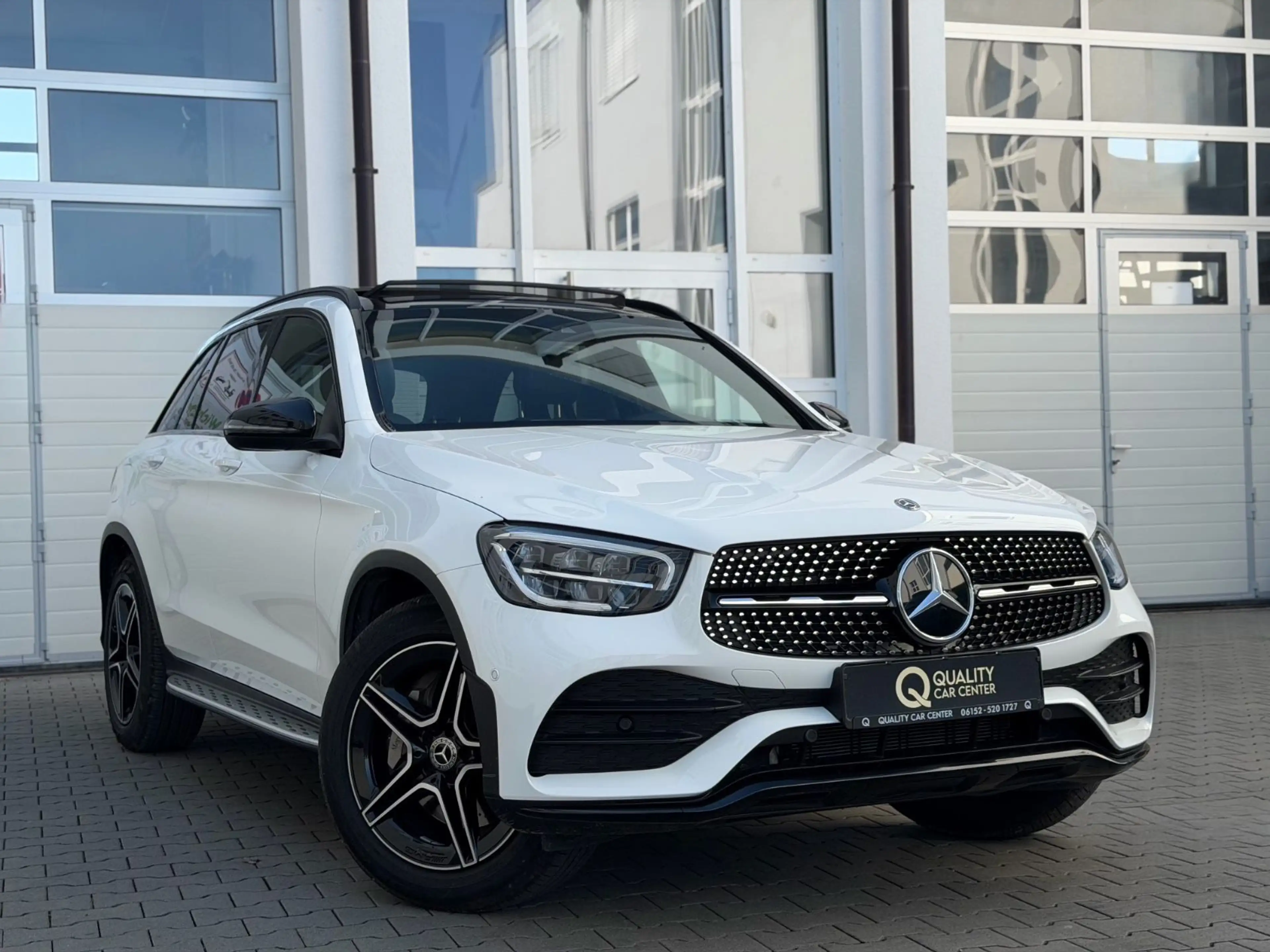 Mercedes-Benz GLC 200 9G 4Matic Mild- AMG*PANO*KAME*1HAND*