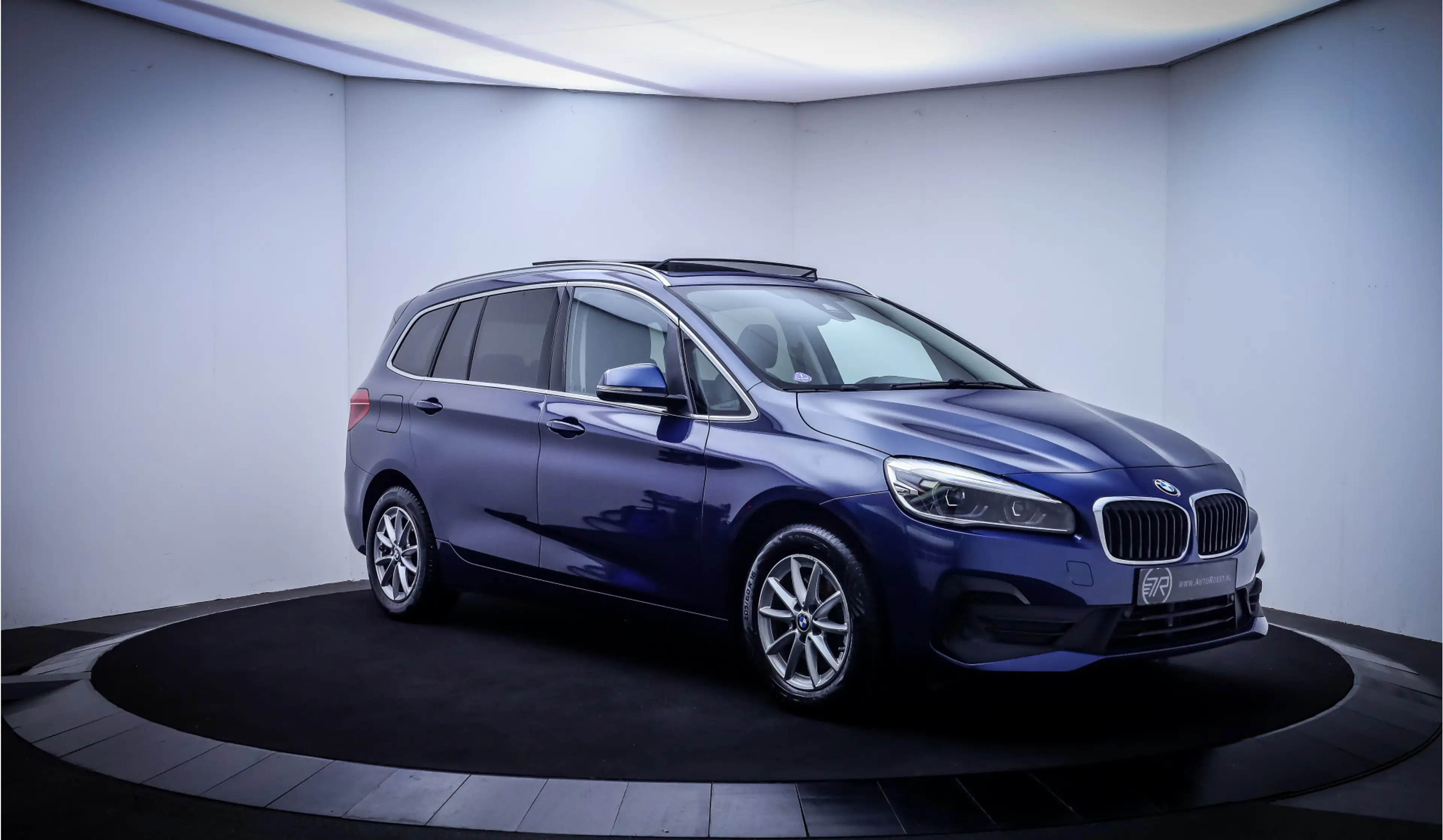 BMW 218 2-serie Gran Tourer 218iA 7p LUXURY Shadow Line PA — photo 3