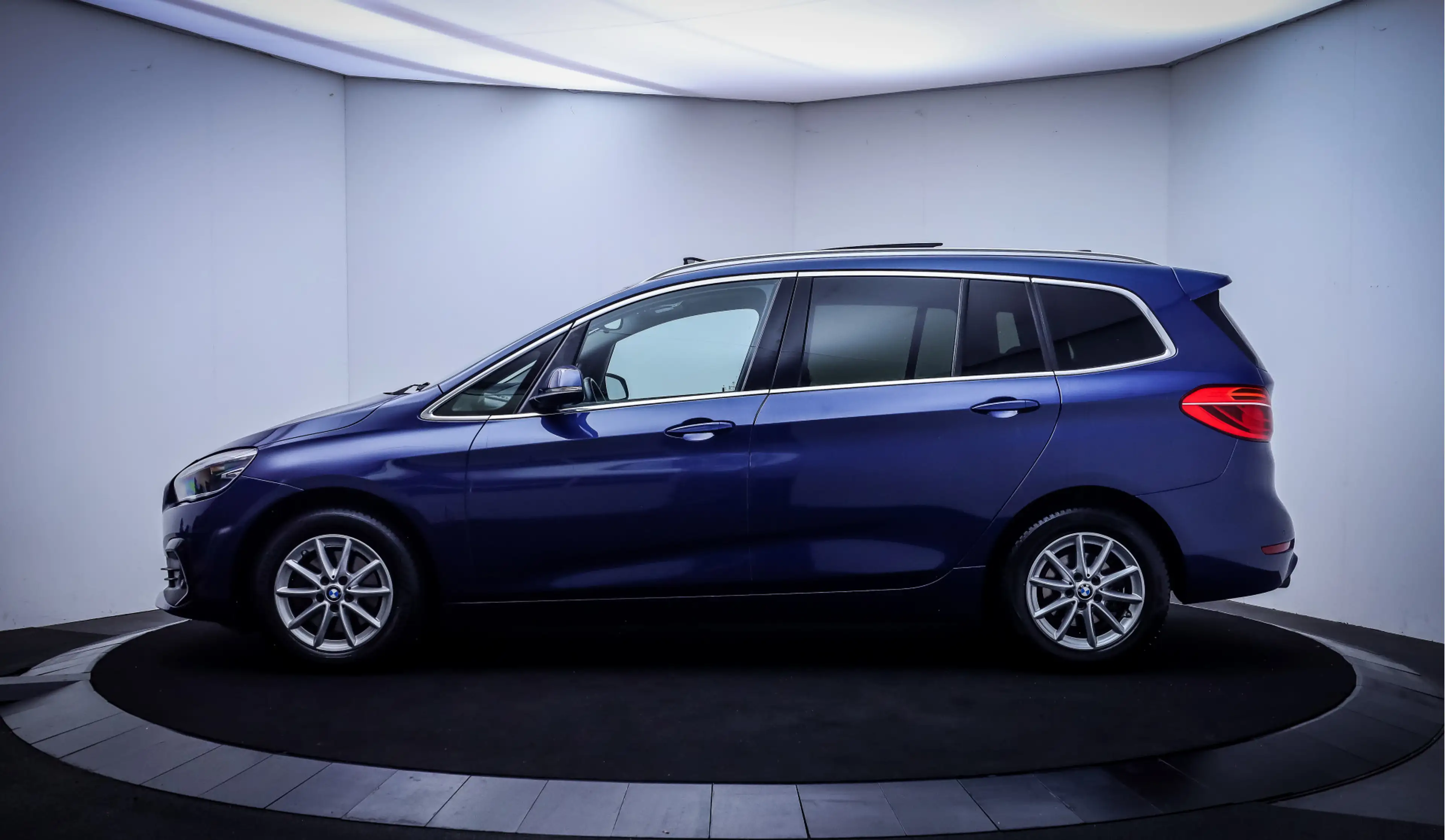 BMW 218 2-serie Gran Tourer 218iA 7p LUXURY Shadow Line PA — photo 13