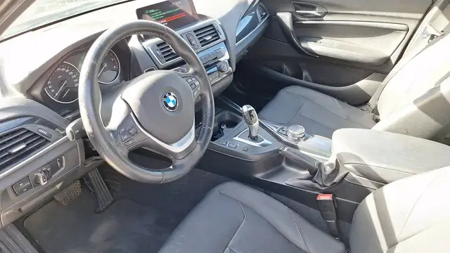 BMW 1 Series view 8