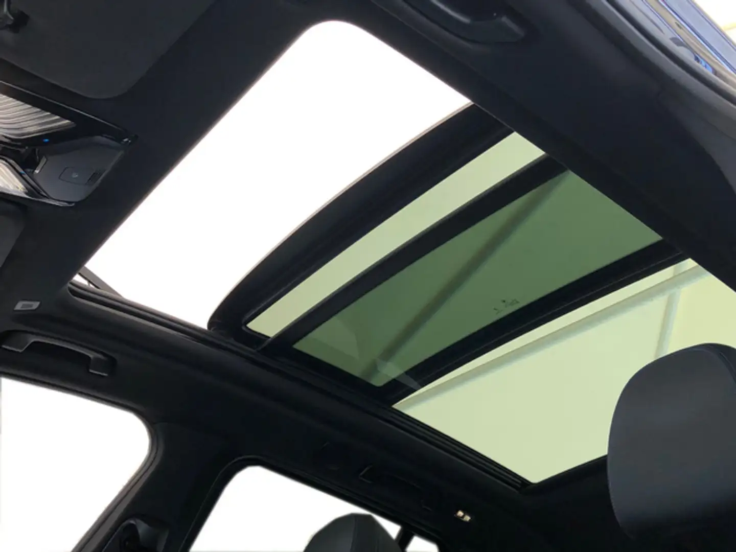 BMW iX3 M Sport Negro - 2