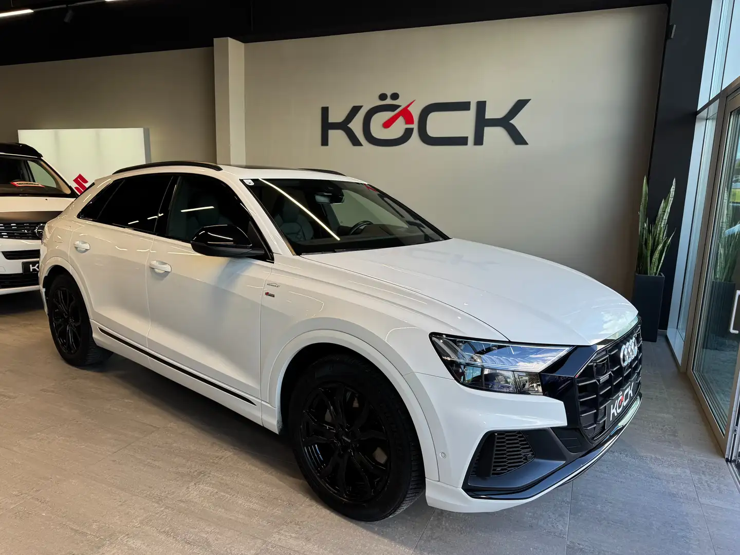 Audi Q8 50 TDI quattro Weiß - 2