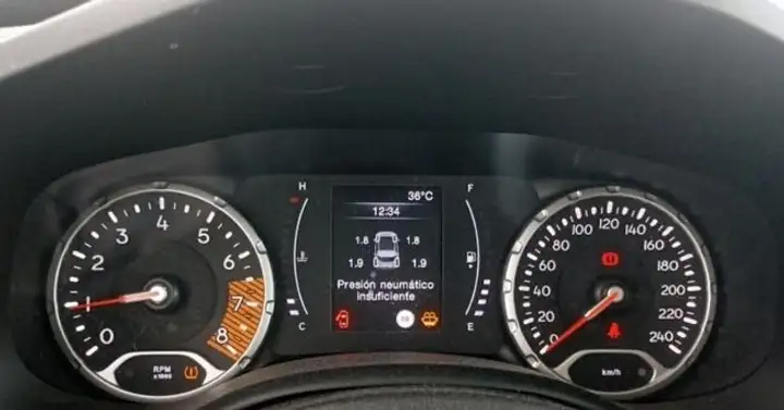 Jeep Renegade 2019, foto 9