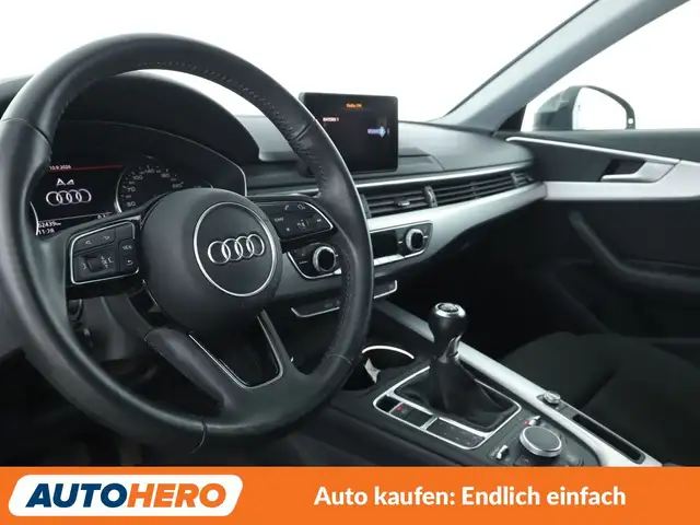 Audi A4 view 11