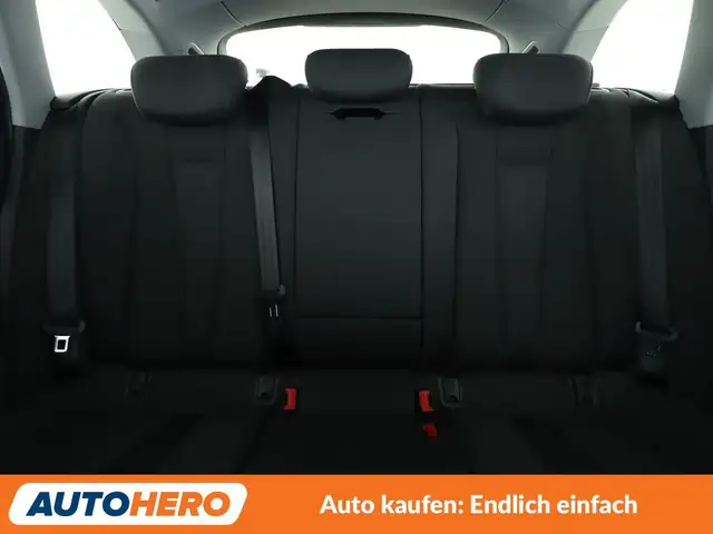 Audi A4 view 15