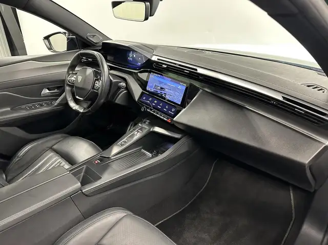 Peugeot 308 view 12