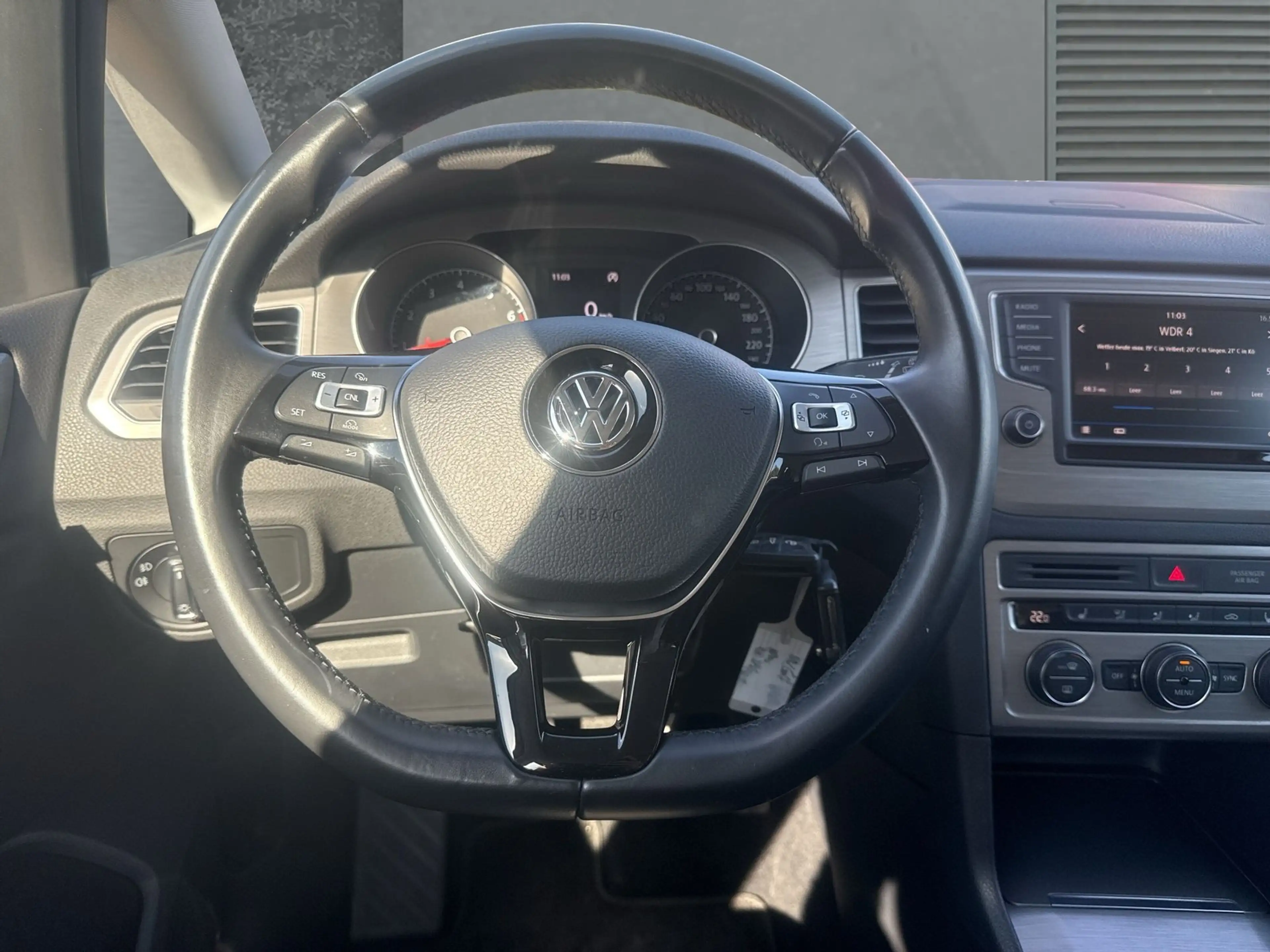 Volkswagen Golf Sportsvan 1.4 TSI SHZ, Xenon, AHK — photo 9