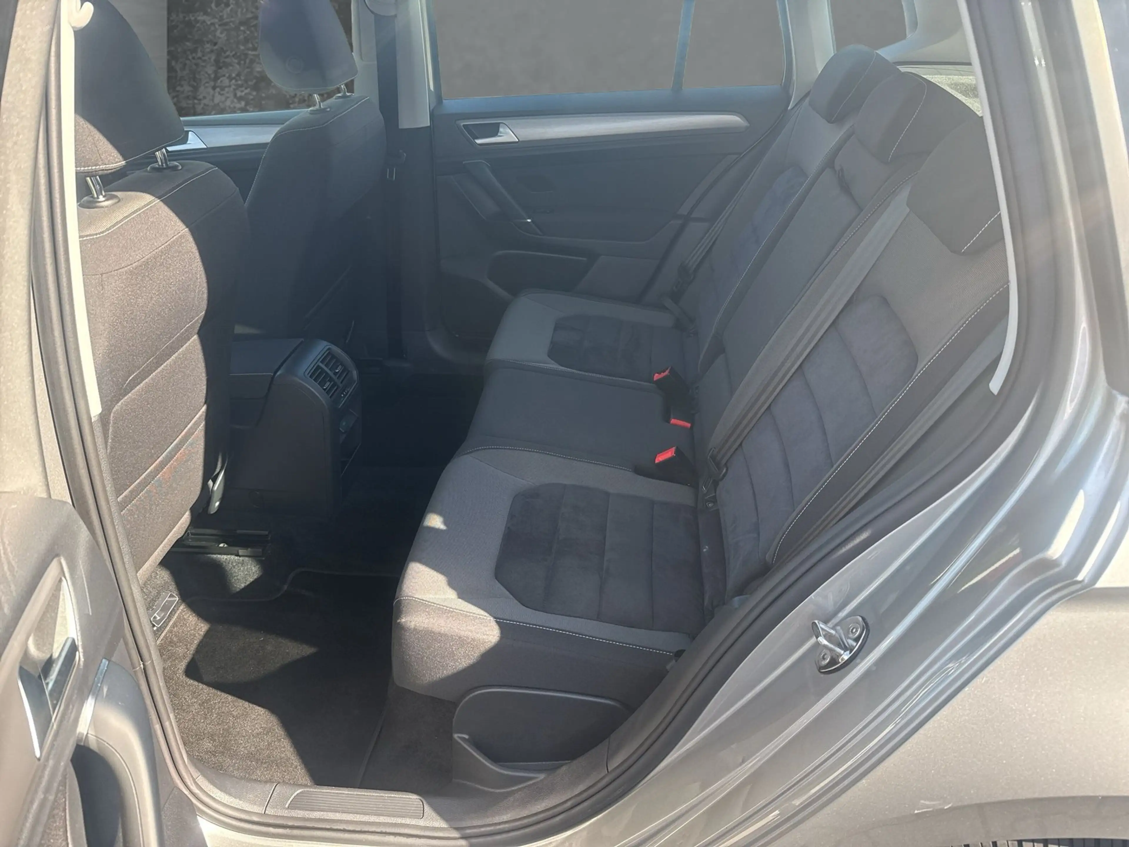 Volkswagen Golf Sportsvan 1.4 TSI SHZ, Xenon, AHK — photo 13