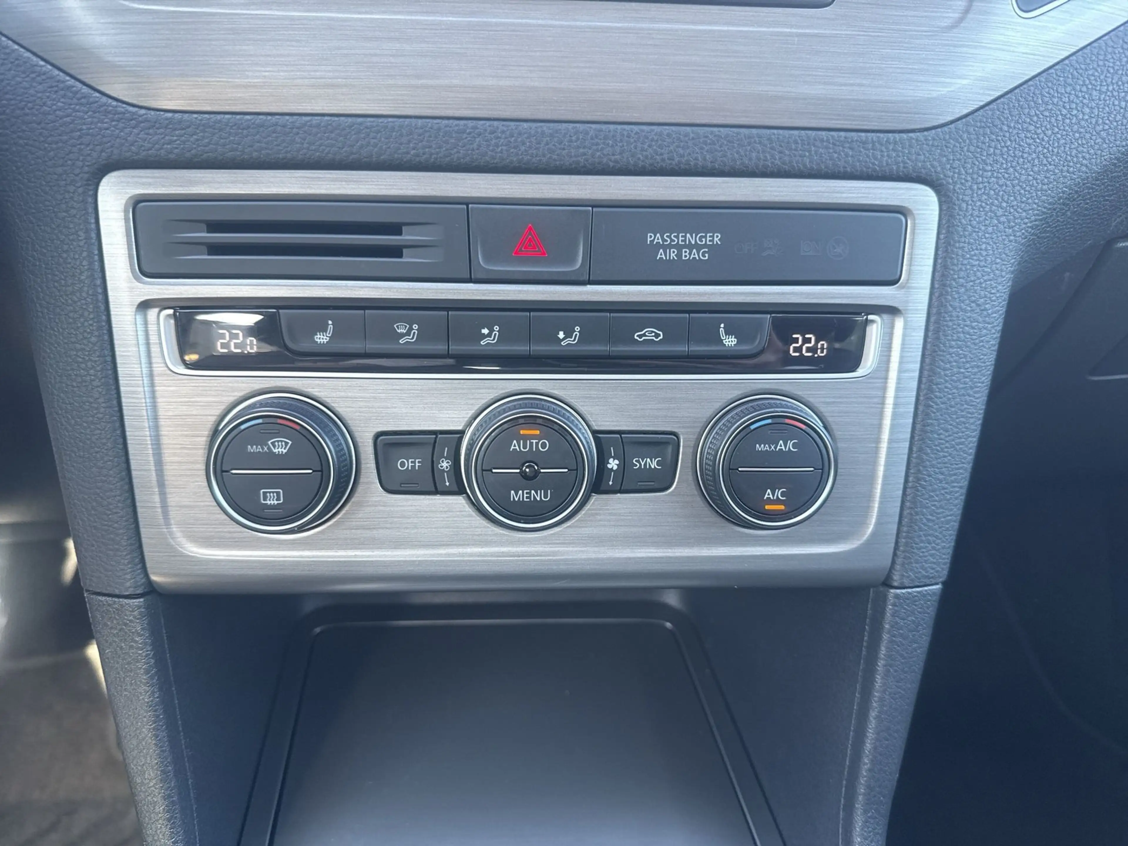 Volkswagen Golf Sportsvan 1.4 TSI SHZ, Xenon, AHK — photo 12