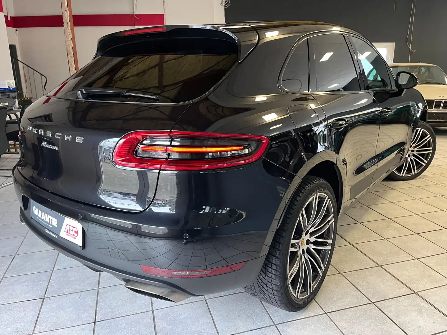 Porsche Macan 1.Hand / Panorama / Bose / 21 Zoll Turbo Schwarz - 2